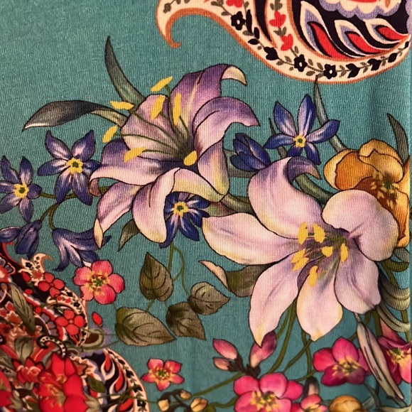 NWT Johnny Was Indi Flower Henley Tee - Picture 8 of 14